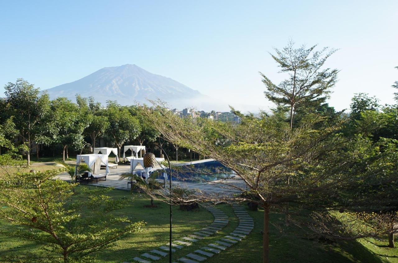 Shanaya Resort Malang Esterno foto