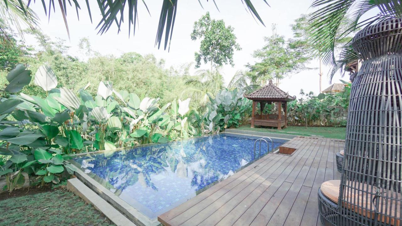 Shanaya Resort Malang Esterno foto